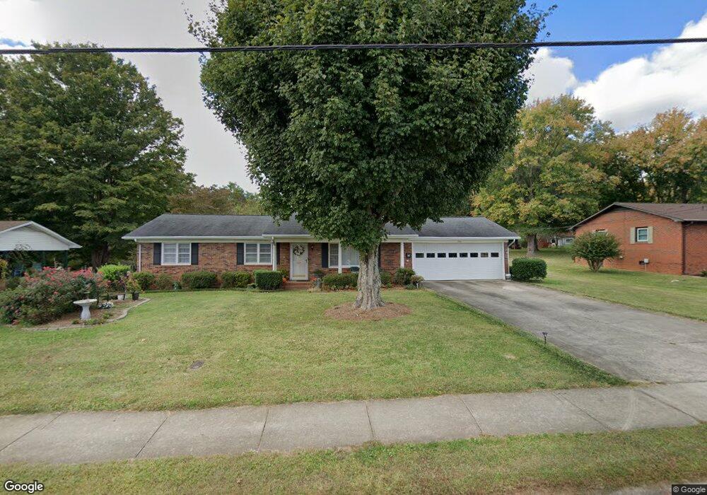 733 Brookdale Dr, Statesville, NC 28677 - photo 1