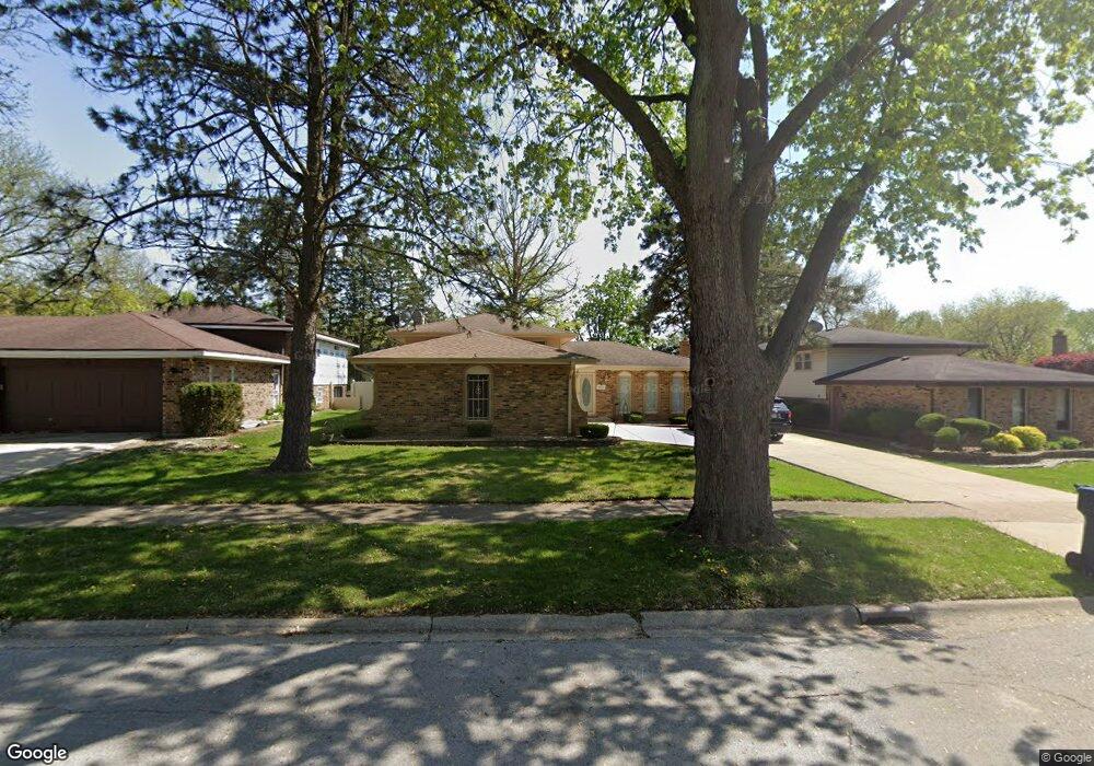 4327 Cedarwood Ln, Matteson, IL 60443 - photo 1