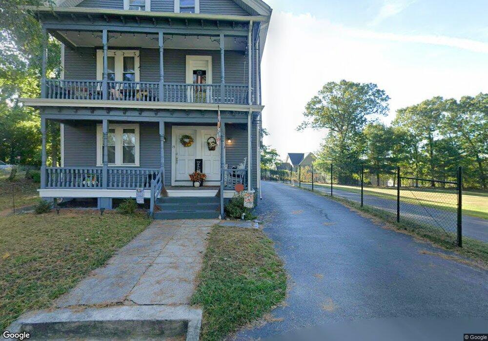 11 Hunt St, Cumberland, RI 02864 - photo 1