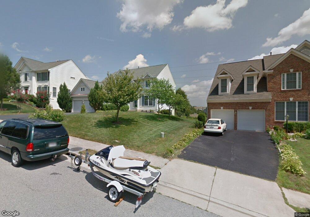 2834 Burrough Hill Ln, Woodbridge, VA 22191 - photo 1