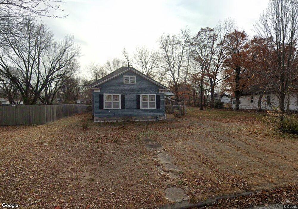 1724 Gabriel Ave, Parsons, KS 67357 - photo 1