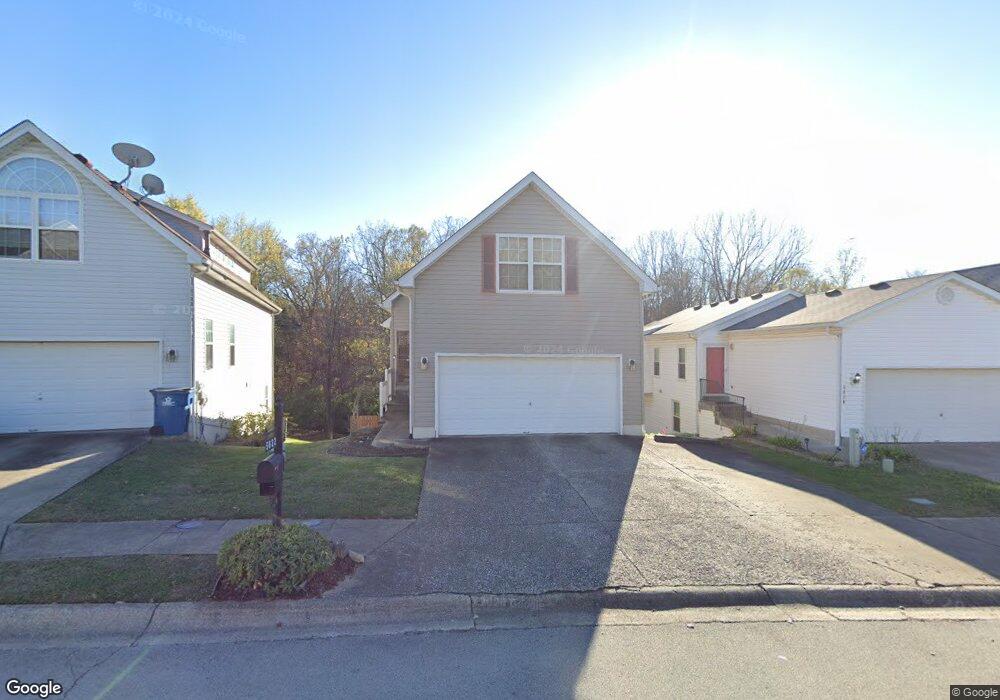 5822 Lake Erie Dr, Louisville, KY 40291 - photo 1