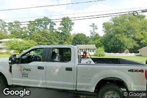 35 Hastings Rd, Kendall Park, NJ 08824