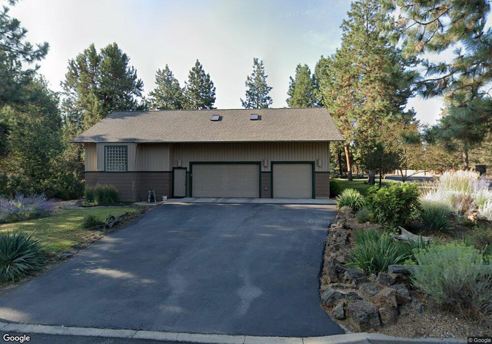 19931 Mcclellan Rd, Bend, OR 97702 - photo 1