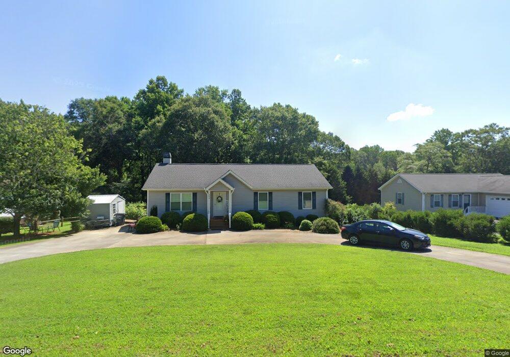 204 Harry Davis Dr, Liberty, SC 29657 - photo 1