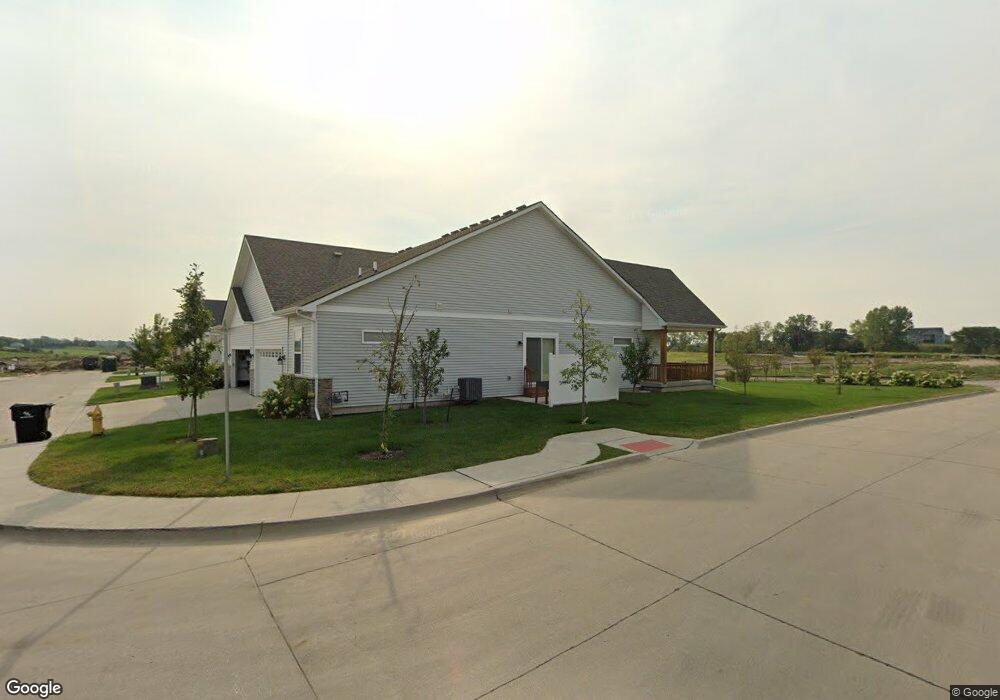 9872 Regatta Ln, Johnston, IA 50131 - photo 1