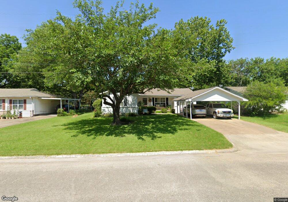 2011 N Main St, Bonham, TX 75418 - photo 1