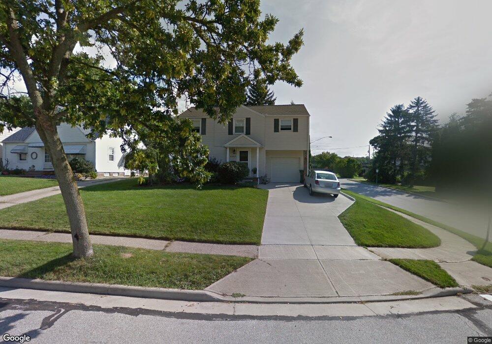 2267 Buena Vista Dr, Wickliffe, OH 44092 - photo 1