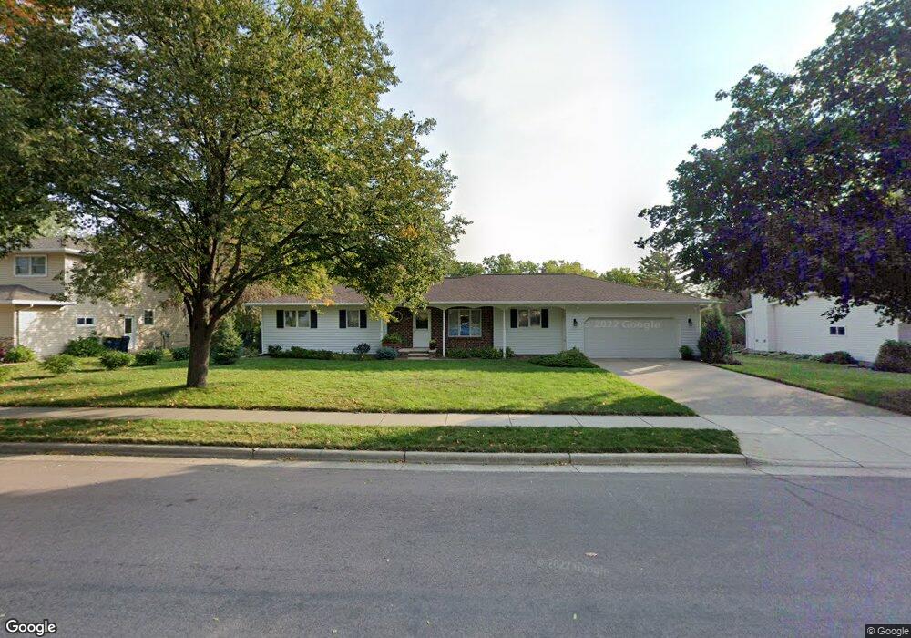 1327 Southridge Rd, New Ulm, MN 56073 - photo 1