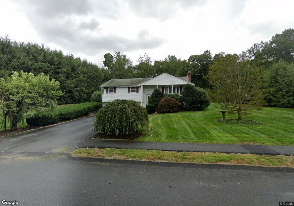 104 Garden Pkwy, Norwood, MA 02062 - photo 1