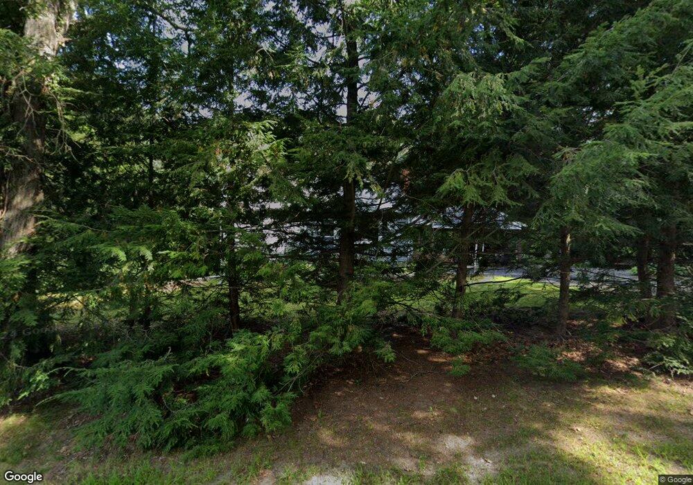 27 Chestnut St, Bellingham, MA 02019 - photo 1