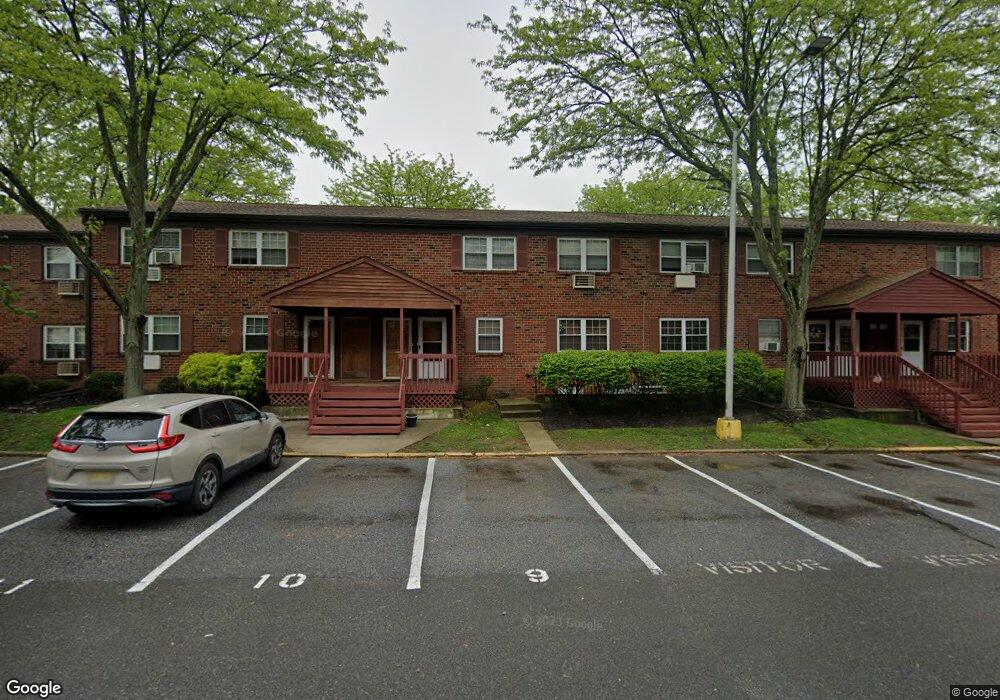 608 Garnet Dr, Burlington, NJ 08016 - photo 1