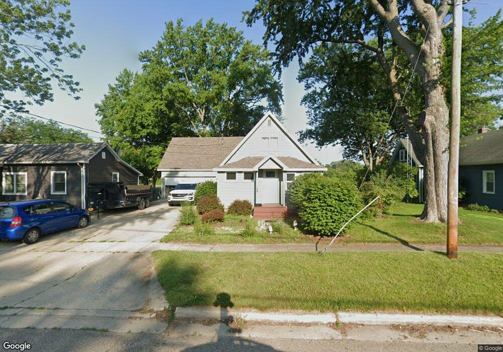 109 Featherbone Ave, Three Oaks, MI 49128 - photo 1