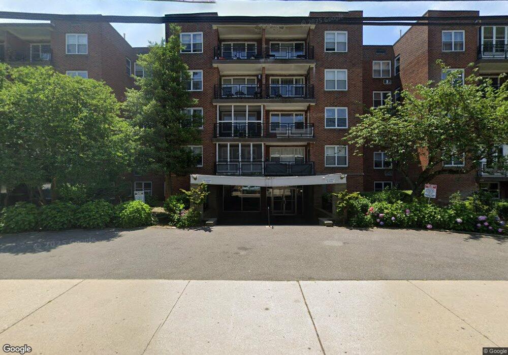 99 Randall Ave unit 1U, Freeport, NY 11520 - photo 1