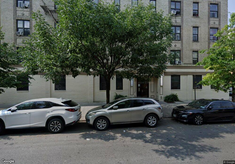 256 E 169th St, Bronx, NY 10456 - photo 1