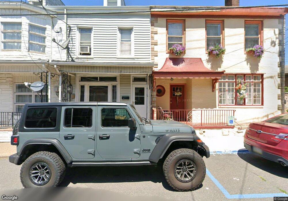 33 E Oak St, Shenandoah, PA 17976 - photo 1