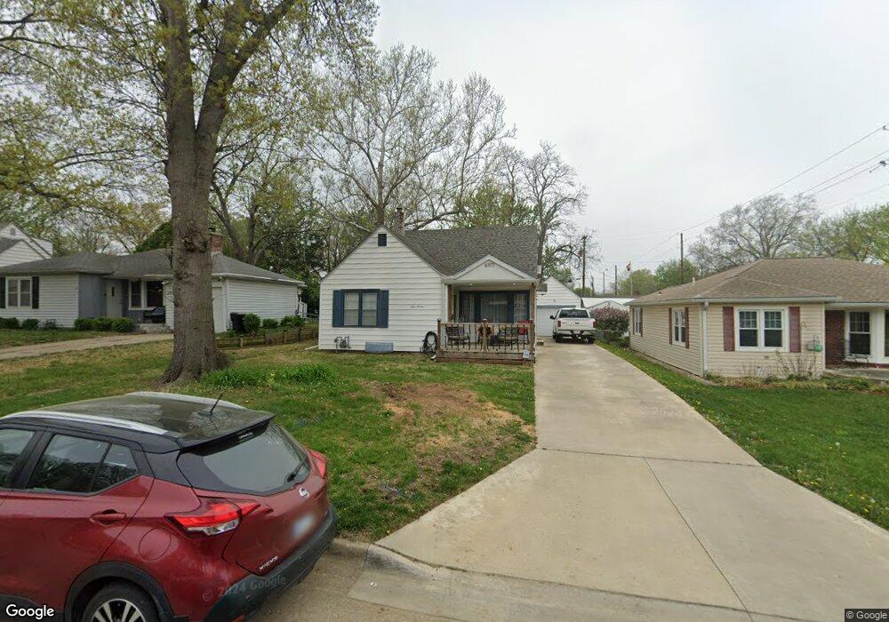 1205 SW Frazier Ave, Topeka, KS 66604 - photo 1