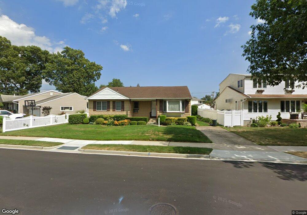 655 Morton Ave, Franklin Square, NY 11010 - photo 1