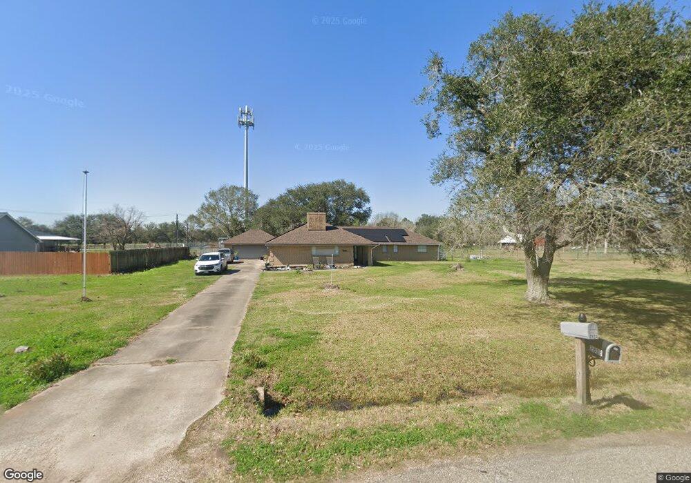 2833 County Road 936a, Alvin, TX 77511 - photo 1