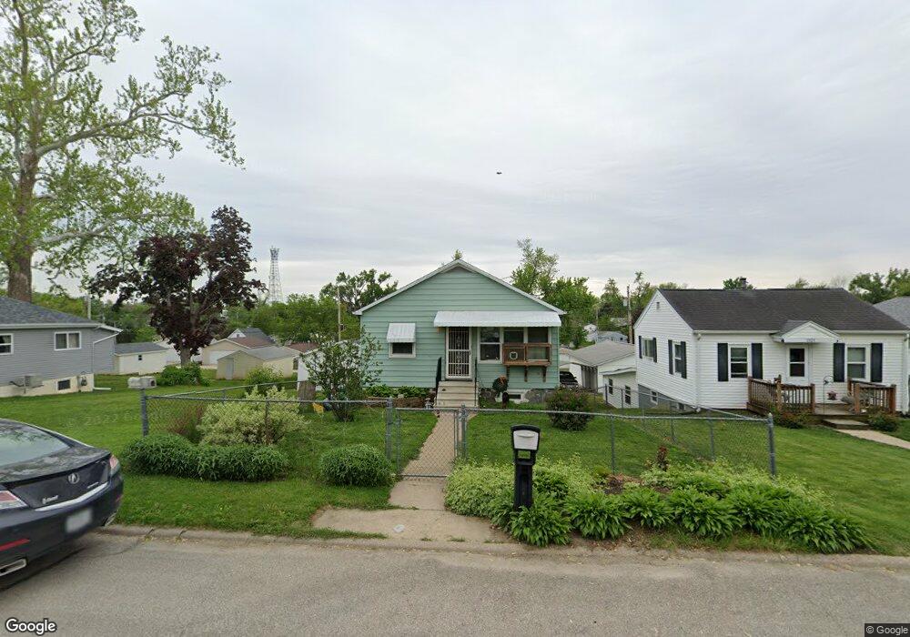 1323 20th Ave SW, Cedar Rapids, IA 52404 - photo 1