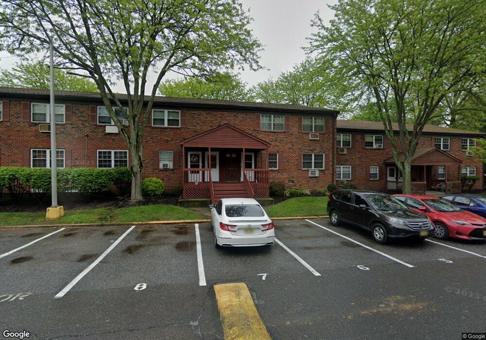 611 Garnet Dr unit 6L, Burlington, NJ 08016 - photo 1