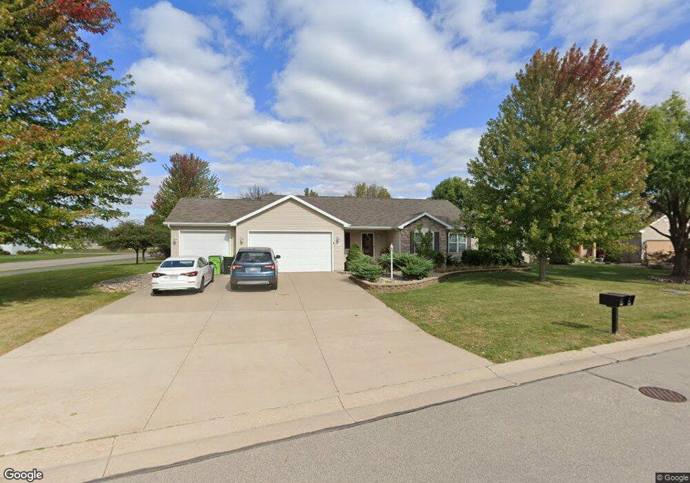 W5890 Geranium Dr, Appleton, WI 54915 - photo 1