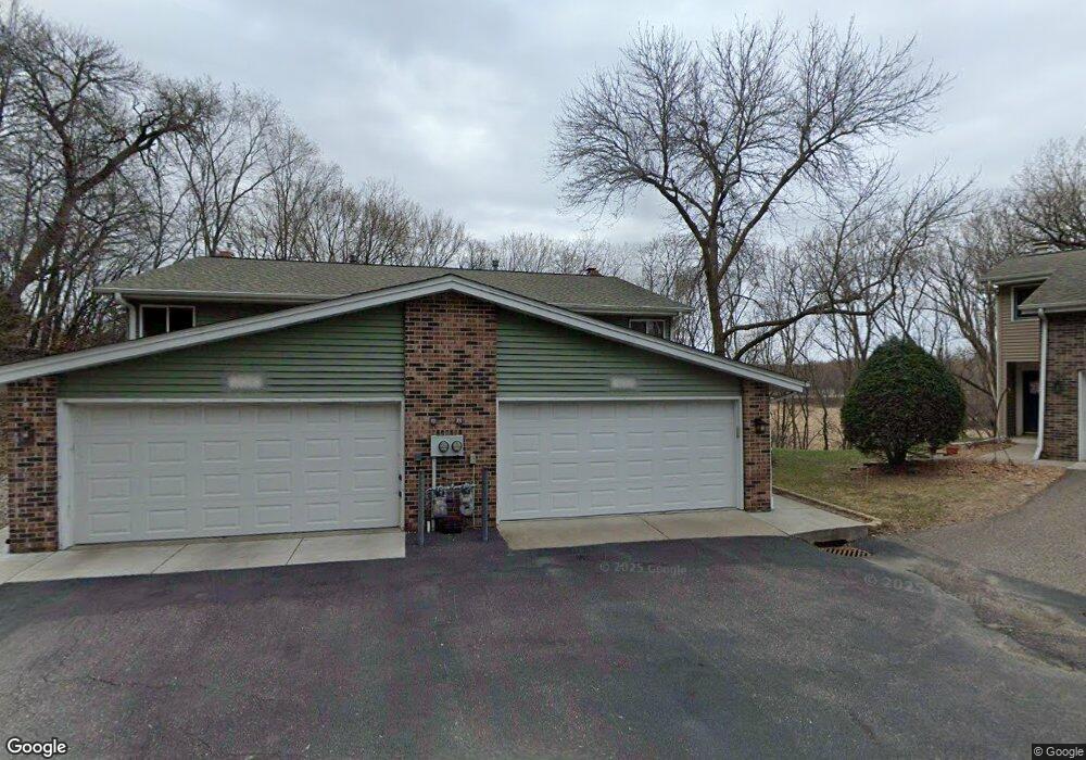 18315 Creeks Bend Dr, Minnetonka, MN 55345 - photo 1