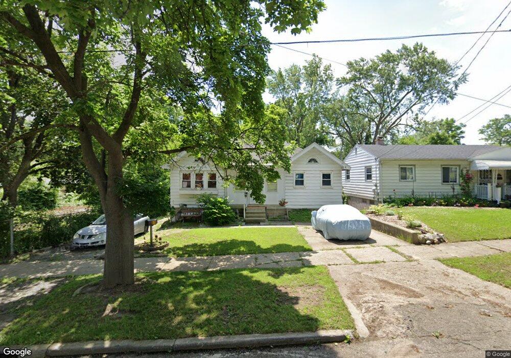 916 E Wellington Ave, Flint, MI 48503 - photo 1