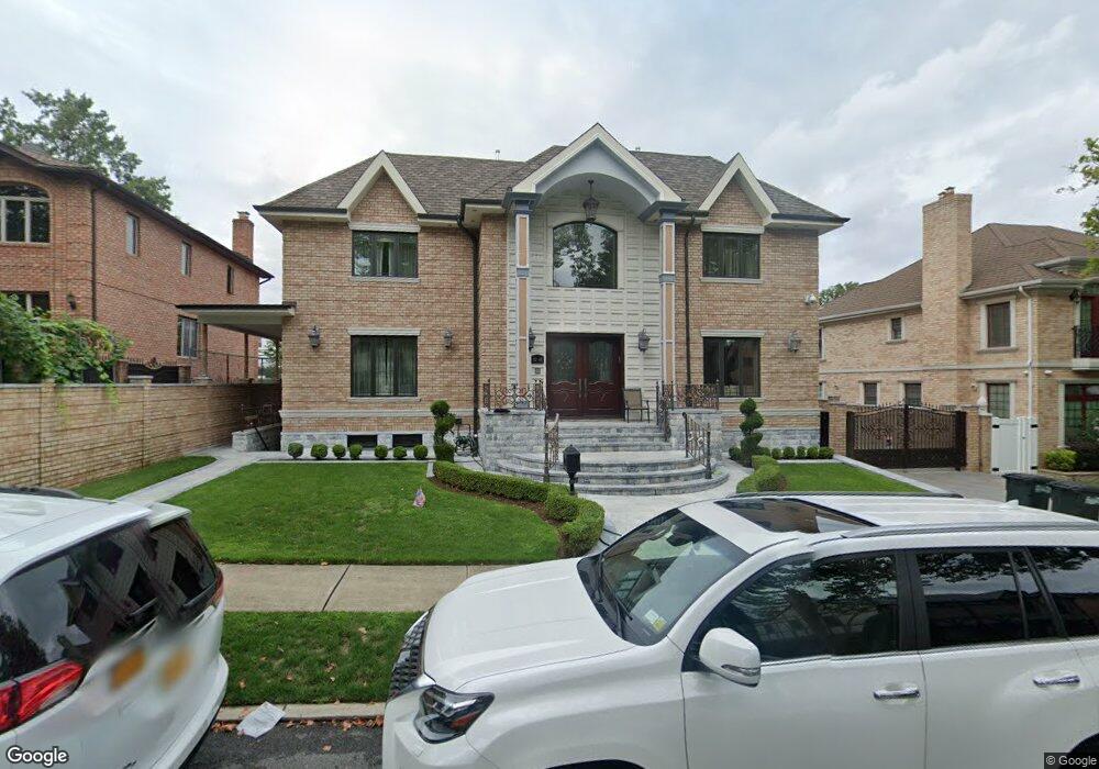 8246 189th St, Hollis, NY 11423 - photo 1