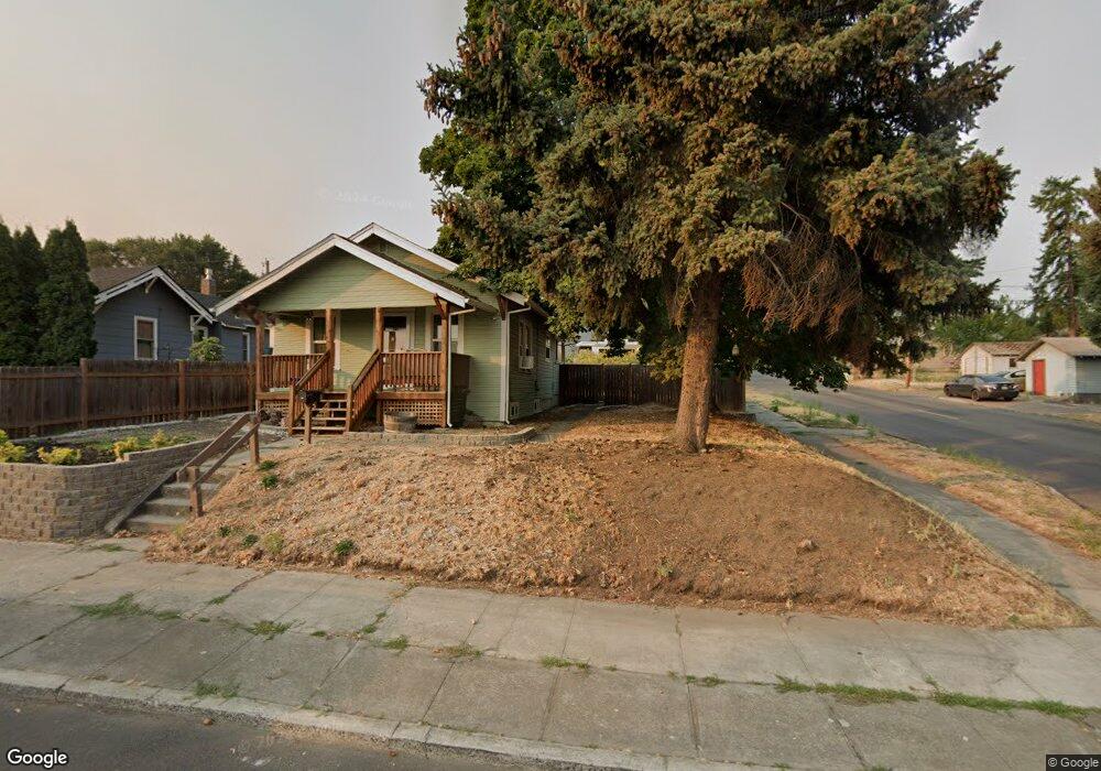 520 W 10th St, the Dalles, OR 97058 - photo 1