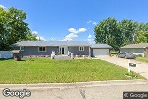 208 S 5th St, Drayton, ND 58225