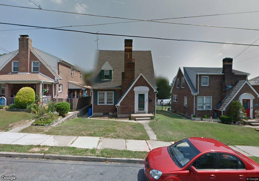 919 N Bergen St, Fountain Hill, PA 18015 - photo 1