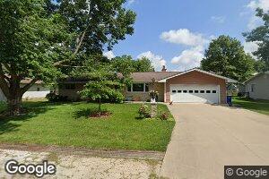448 Brady St, Hills, IA 52235