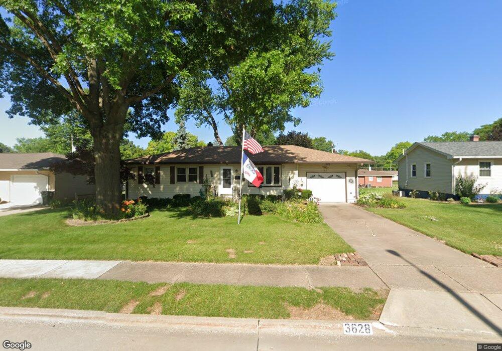 3628 N Pine St, Davenport, IA 52806 - photo 1