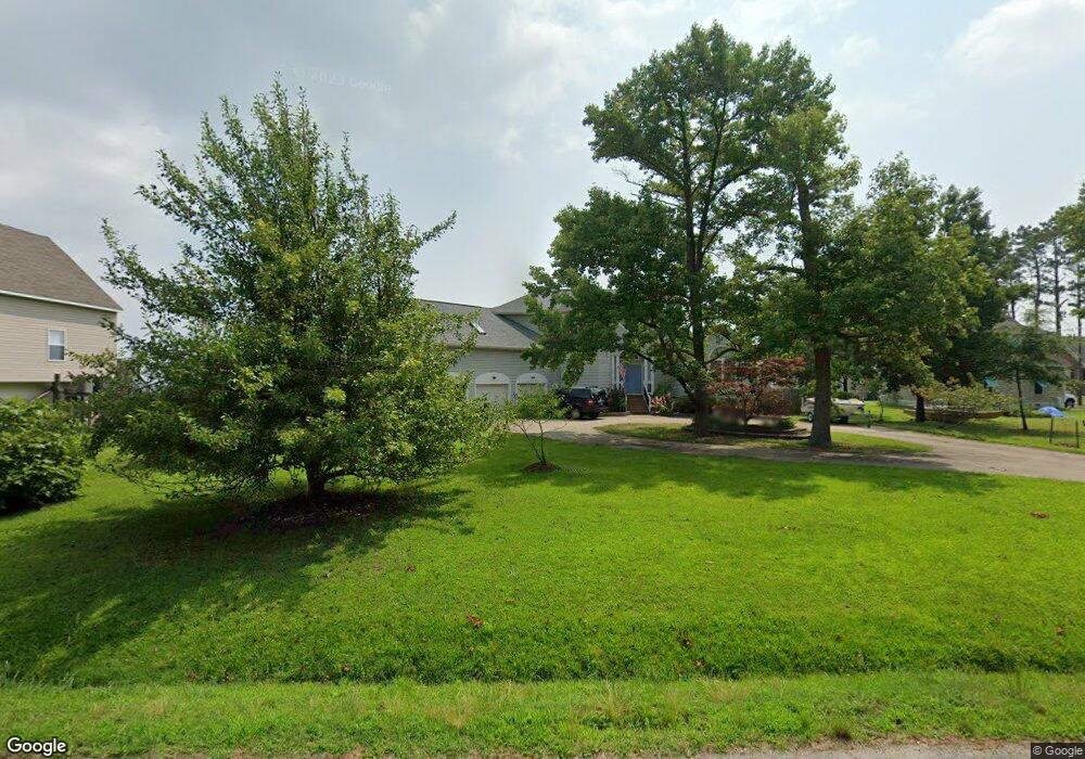 1214 Dandy Loop Rd, Yorktown, VA 23692 - photo 1