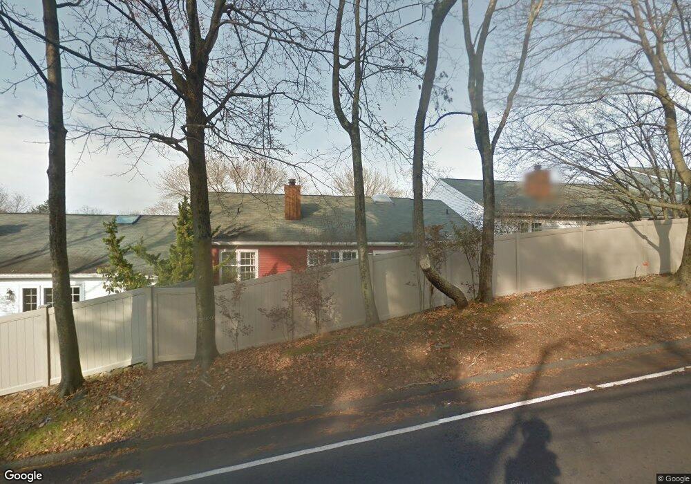 47 Bank St, New Canaan, CT 06840 - photo 1