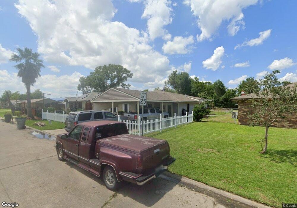 2945 Hillcrest Dr, Lake Charles, LA 70615 - photo 1