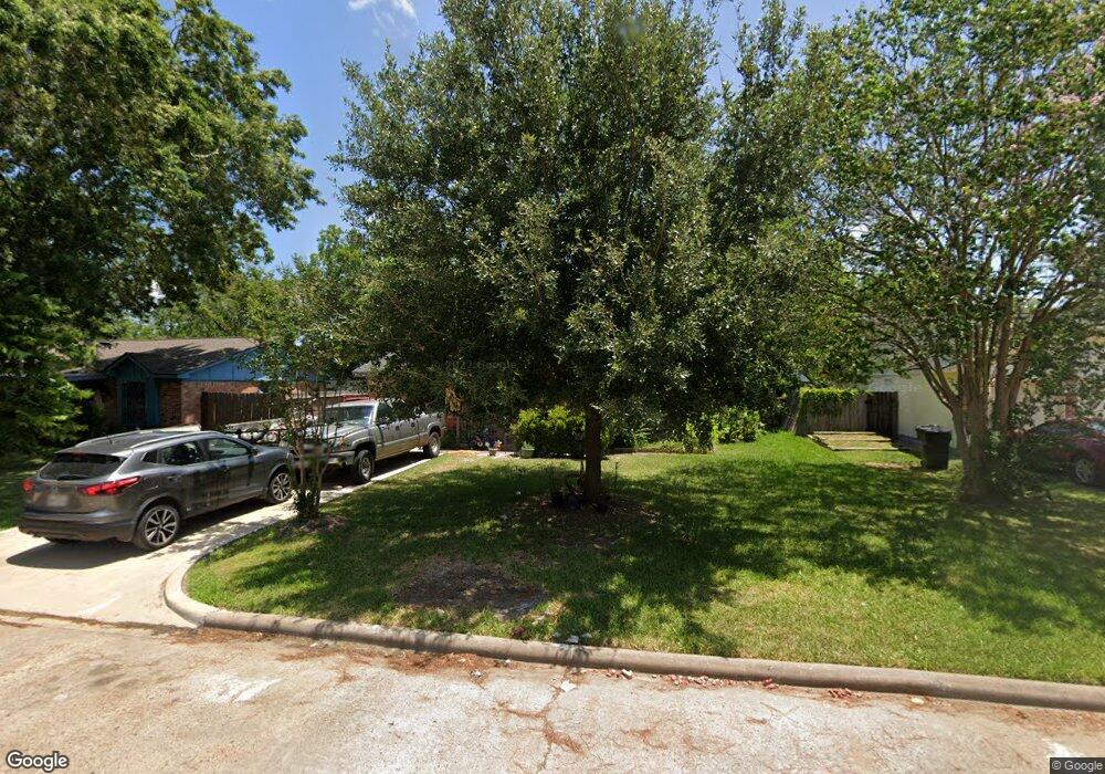 10923 Twig Dr, Houston, TX 77089 - photo 1