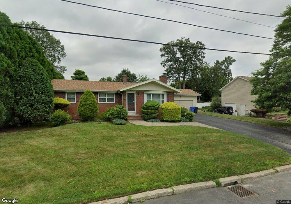 47 Glen Hills Dr, Cranston, RI 02920 - photo 1