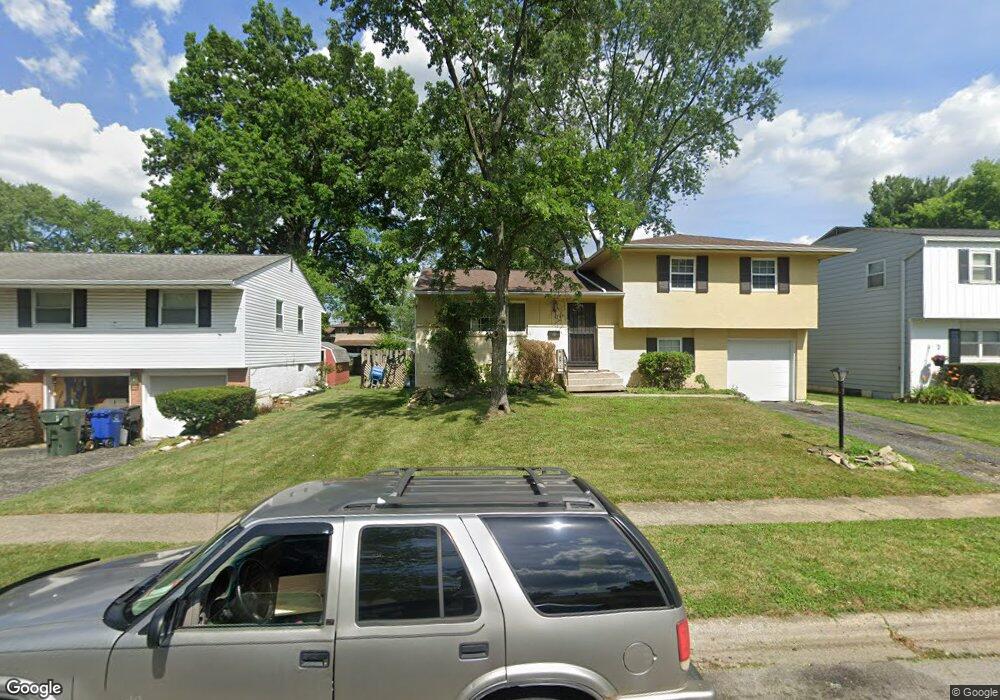 4784 Bourke Rd, Columbus, OH 43229 - photo 1