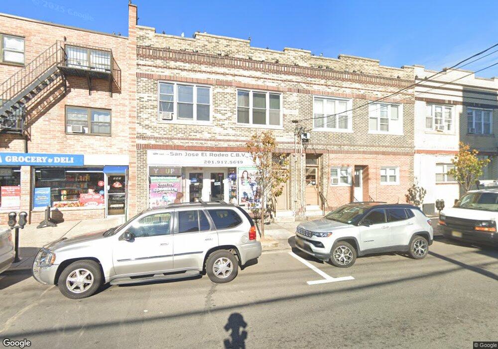 133 Anderson Ave unit 2F, Fairview, NJ 07022 - photo 1