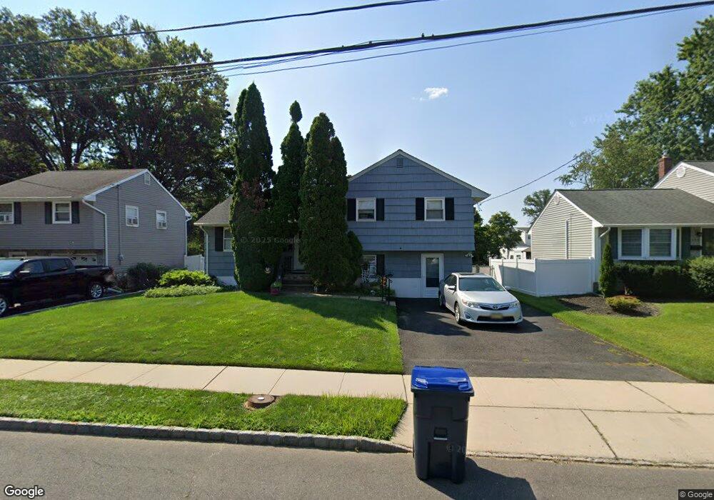 749 Cedar Crest Dr, Bound Brook, NJ 08805 - photo 1