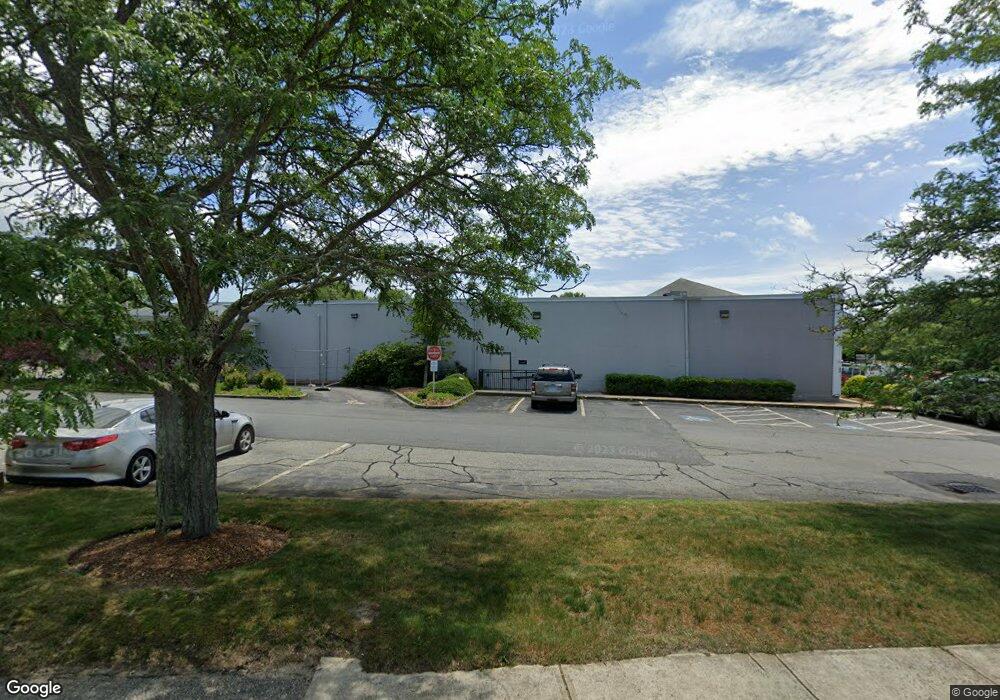 580 Metacom Ave, Bristol, RI 02809 - photo 1