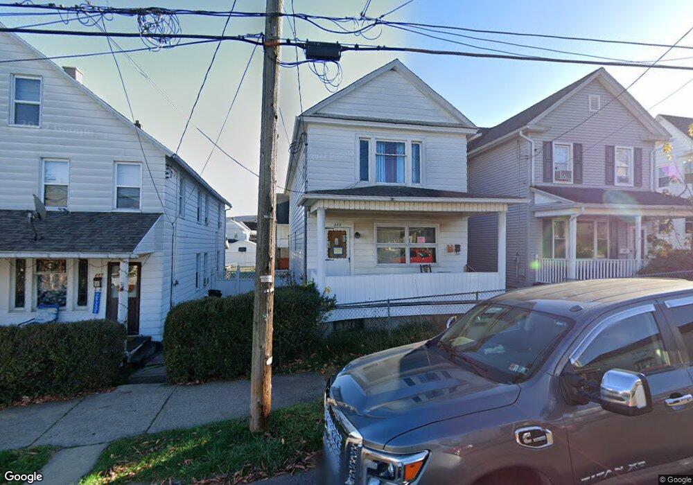 273 E Union St, Nanticoke, PA 18634 - photo 1