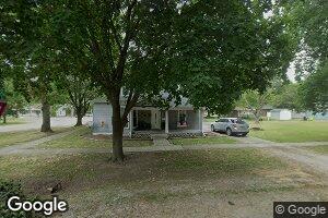 201 E Elm St, Moweaqua, IL 62550