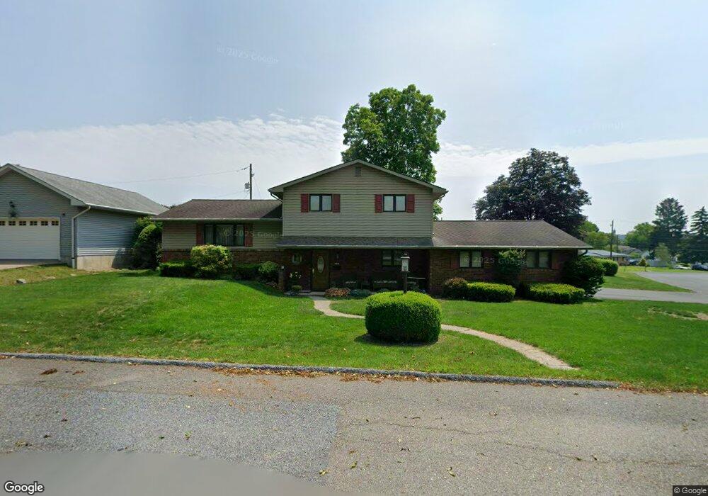 510 Charles St, Slatington, PA 18080 - photo 1