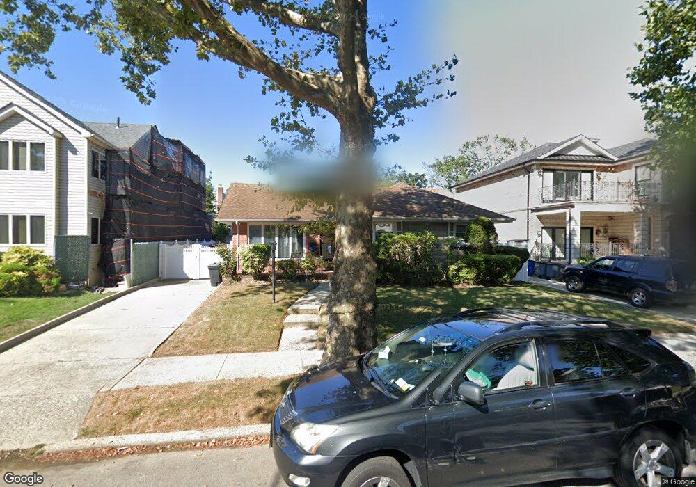 7346 196th Place, Fresh Meadows, NY 11366 - photo 1
