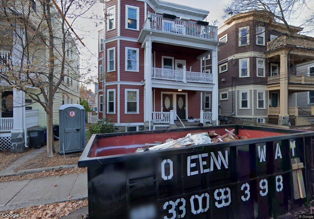 10 Banks St unit 3,10, Somerville, MA 02144 - photo 1