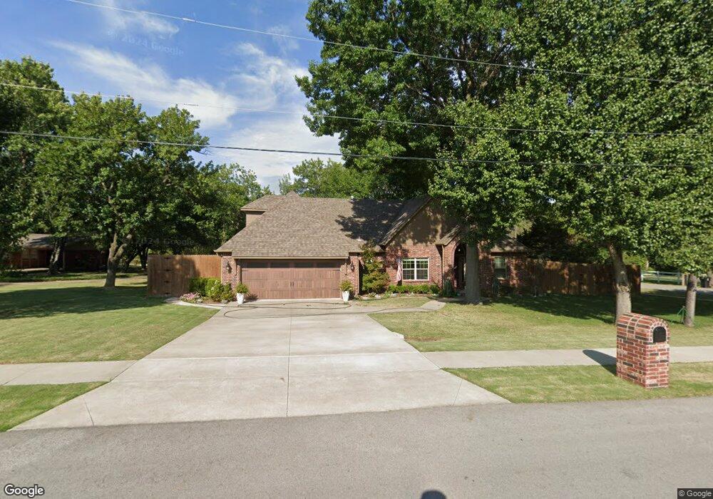 204 S Hickory Place, Broken Arrow, OK 74012 - photo 1