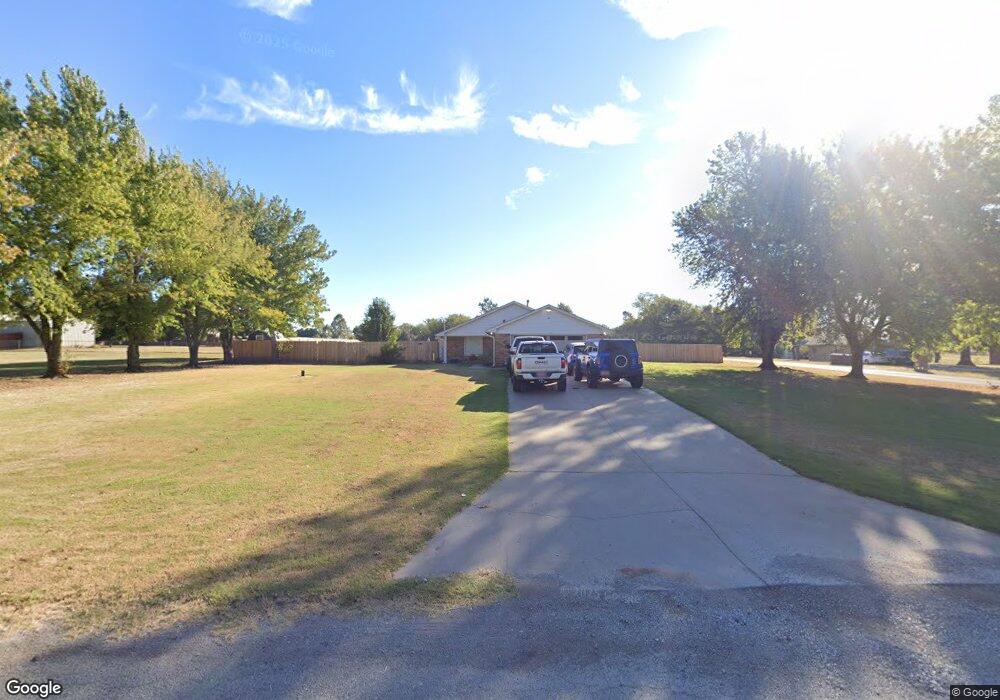 105 Dee Dee Dr, Shawnee, OK 74804 - photo 1